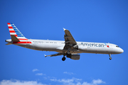 American Airlines Airbus A321-211 (N193UW) at  Denver - International, United States