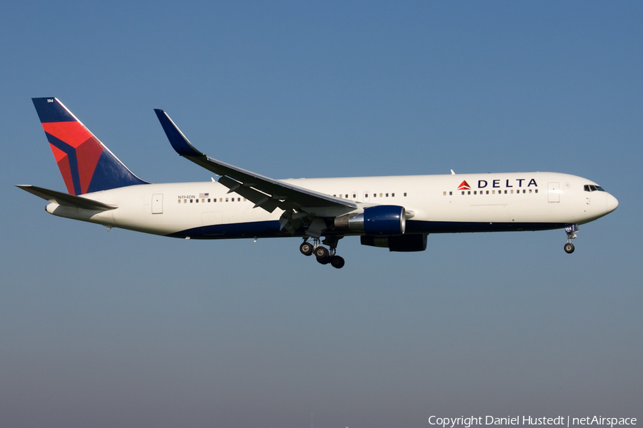 Delta Air Lines Boeing 767-332(ER) (N194DN) | Photo 546868
