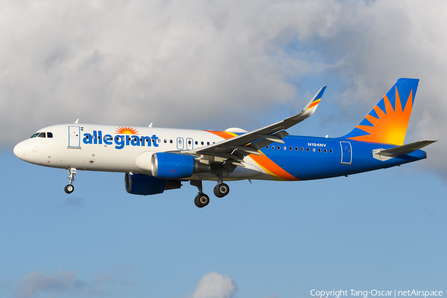 Allegiant Air Airbus A320-214 (N194NV) | Photo 626361