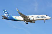 Alaska Airlines (Skywest) Embraer ERJ-175LR (ERJ-170-200LR) (N194SY) at  Dallas - Love Field, United States