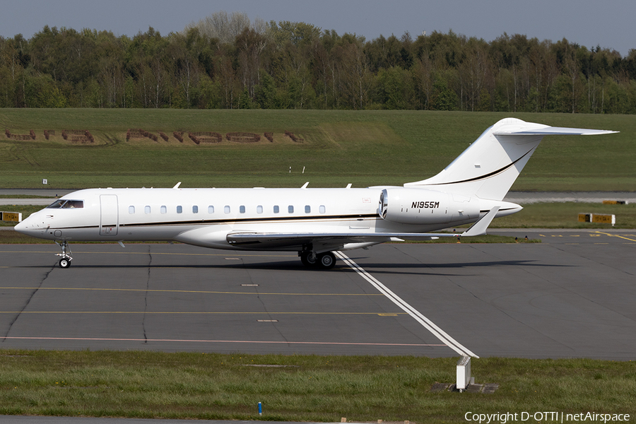 (Private) Bombardier BD-700-1A10 Global 6000 (N1955M) | Photo 159328
