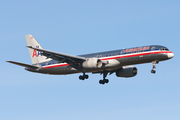 American Airlines Boeing 757-223 (N195AN) at  Outagamie County - Regional, United States