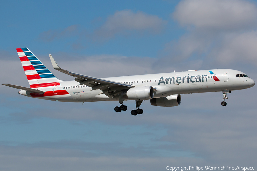 American Airlines Boeing 757-223 (N195AN) | Photo 137624