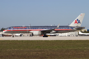 American Airlines Boeing 757-223 (N195AN) at  Miami - International, United States