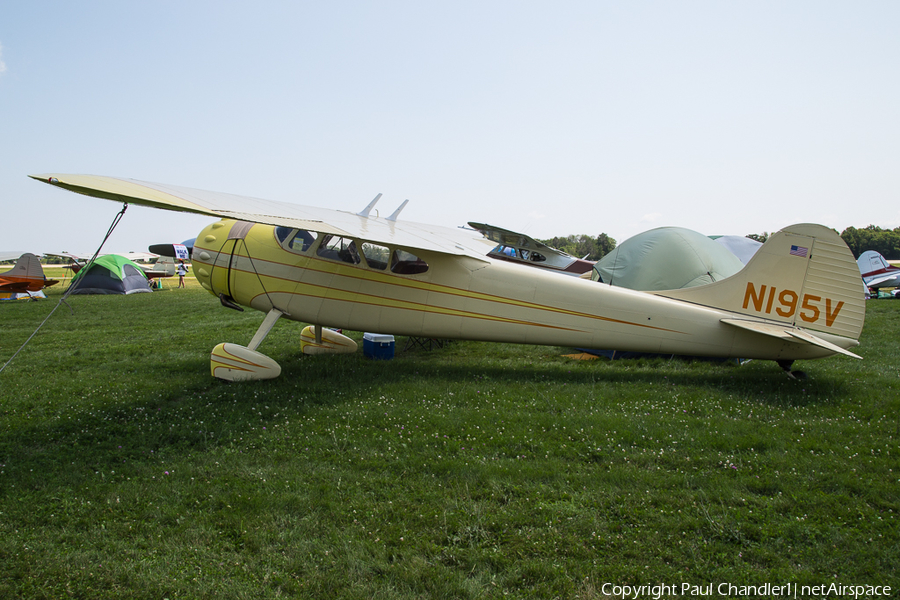 (Private) Cessna 195 (N195V) | Photo 389339