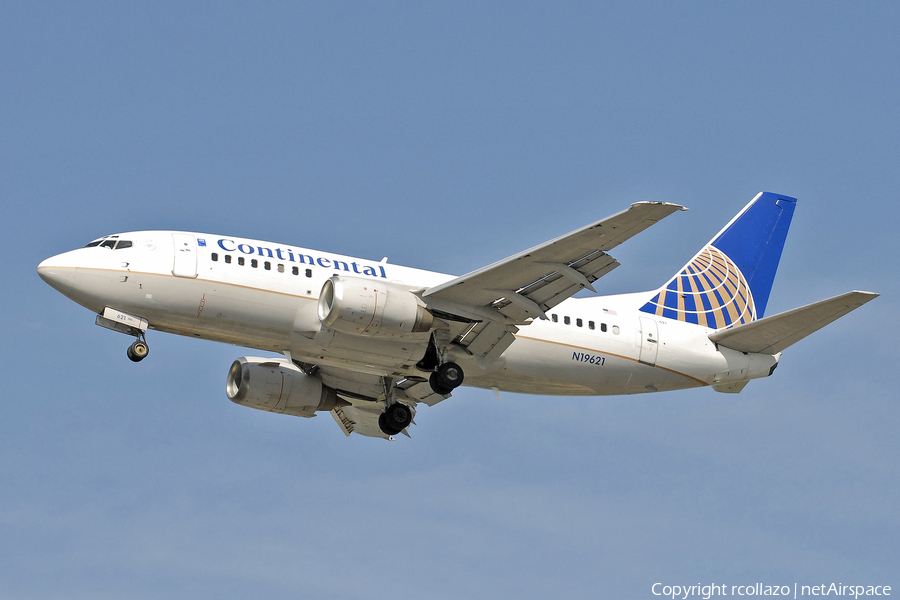 Continental Airlines Boeing 737-524 (N19621) | Photo 10936