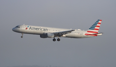 American Airlines Airbus A321-211 (N196UW) at  Chicago - O'Hare International, United States