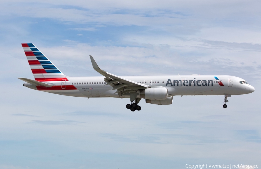 American Airlines Boeing 757-223 (N197AN) | Photo 133894