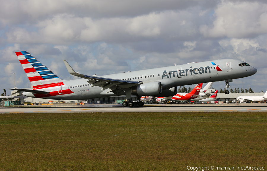 American Airlines Boeing 757-223 (N197AN) | Photo 219489