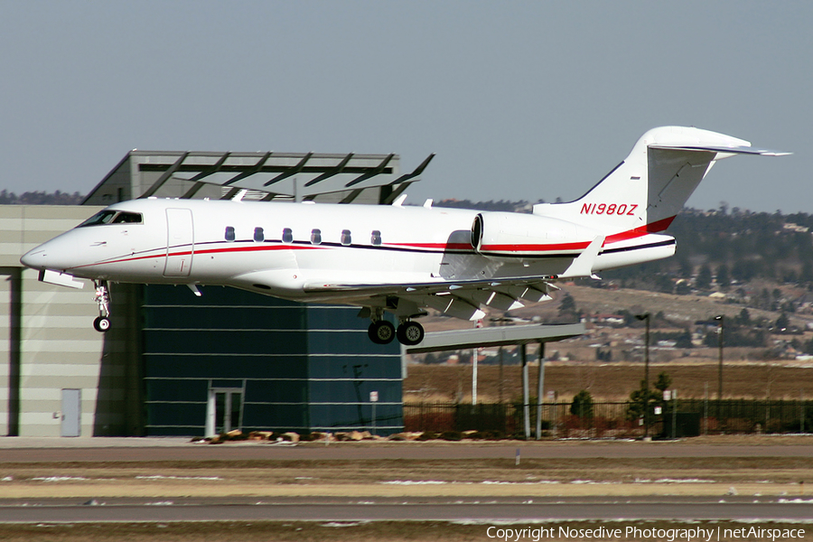 (Private) Bombardier BD-100-1A10 Challenger 300 (N1980Z) | Photo 11791