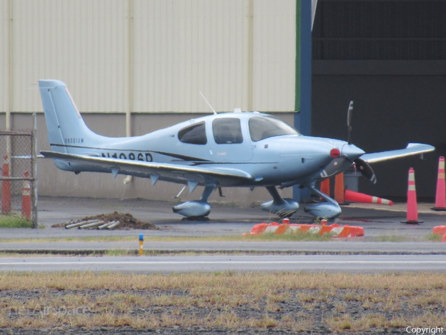 (Private) Cirrus SR22T G6 GTS Rhodium (N1986P) | Photo 502534