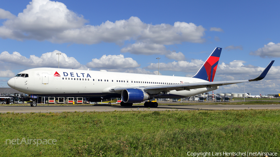Delta Air Lines Boeing 767-332(ER) (N198DN) | Photo 120801