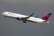 Delta Air Lines Boeing 767-332(ER) (N198DN) at  New York - John F. Kennedy International, United States