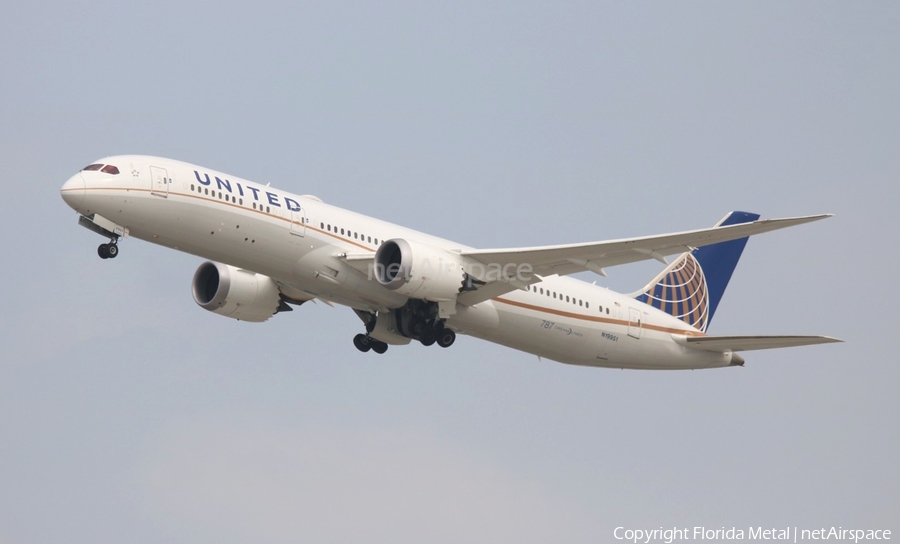 United Airlines Boeing 787-9 Dreamliner (N19951) | Photo 304460