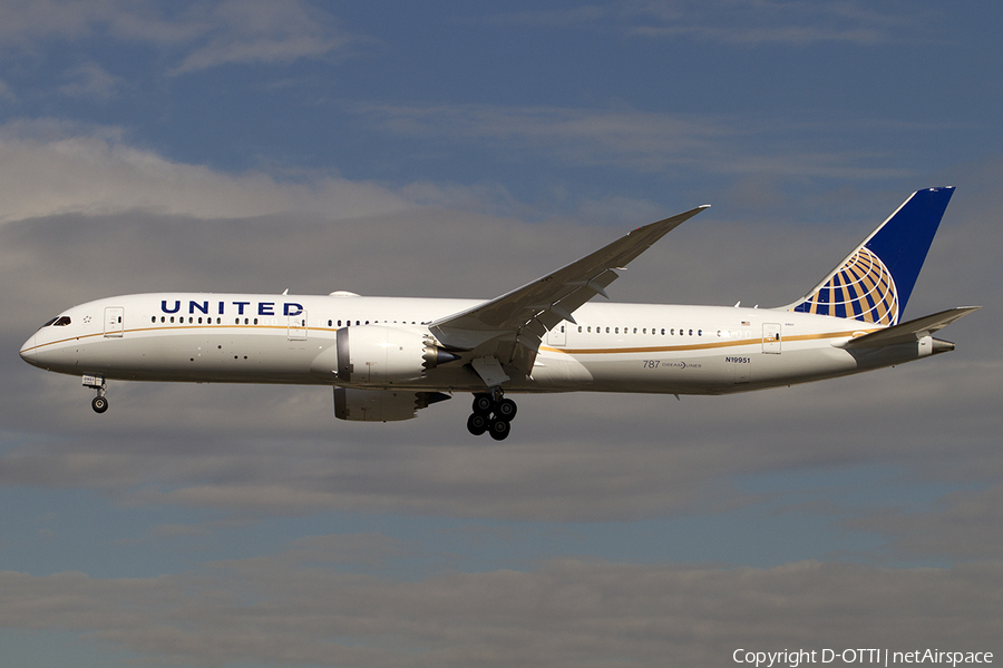 United Airlines Boeing 787-9 Dreamliner (N19951) | Photo 469687