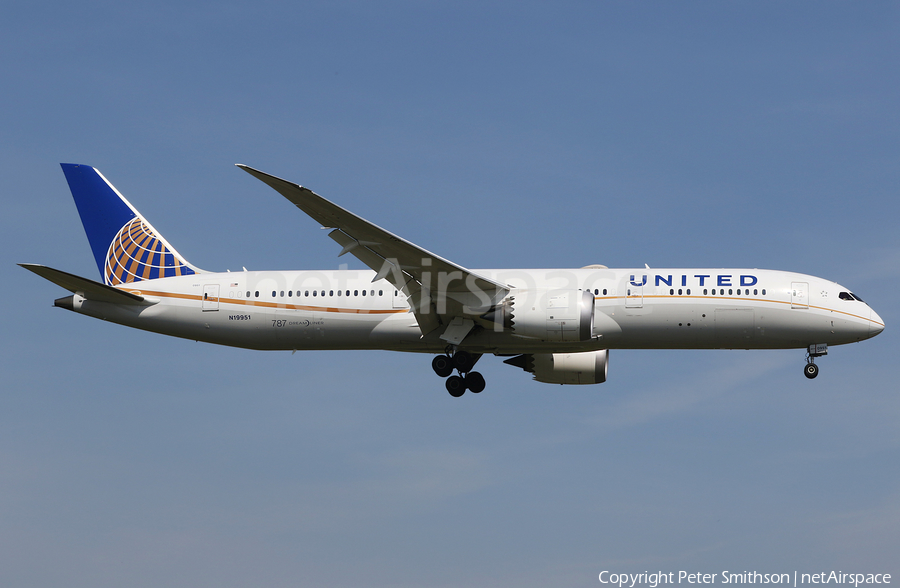 United Airlines Boeing 787-9 Dreamliner (N19951) | Photo 313852