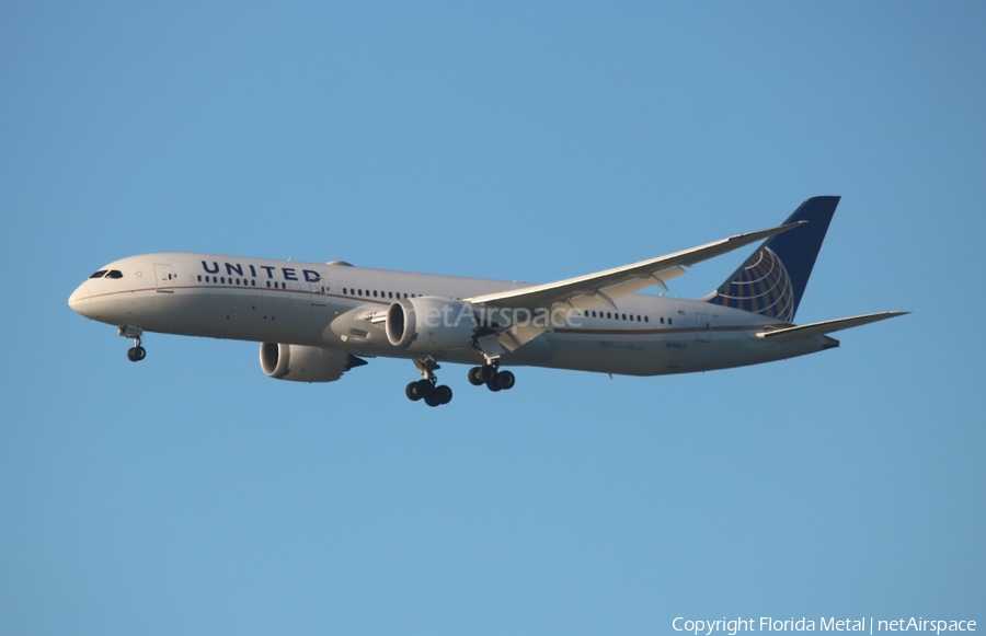 United Airlines Boeing 787-9 Dreamliner (N19951) | Photo 378524