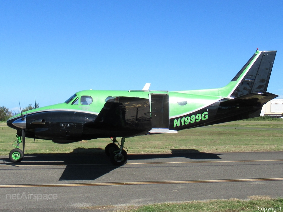 (Private) Beech B90 King Air (N1999G) | Photo 294023