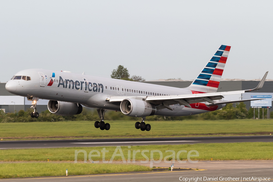 American Airlines Boeing 757-223 (N199AN) | Photo 165212
