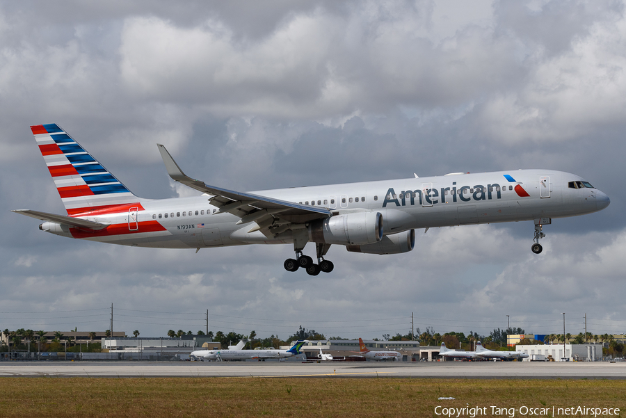 American Airlines Boeing 757-223 (N199AN) | Photo 647766