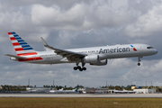 American Airlines Boeing 757-223 (N199AN) at  Miami - International, United States