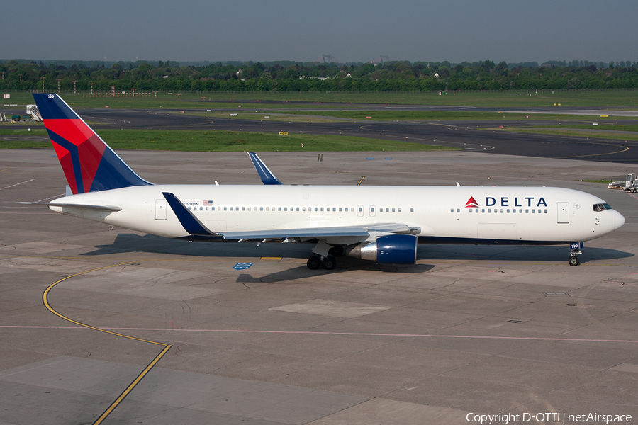 Delta Air Lines Boeing 767-322(ER) (N199DN) | Photo 356230