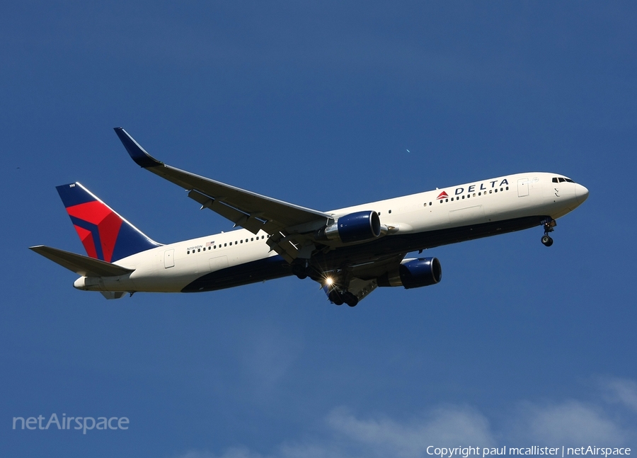 Delta Air Lines Boeing 767-322(ER) (N199DN) | Photo 3372