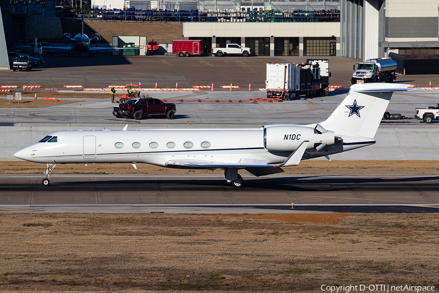 (Private) Gulfstream G-V (N1DC) | Photo 680311