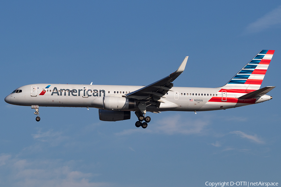 American Airlines Boeing 757-2B7 (N200UU) | Photo 142794