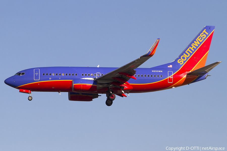 Southwest Airlines Boeing 737-7H4 (N200WN) | Photo 469514