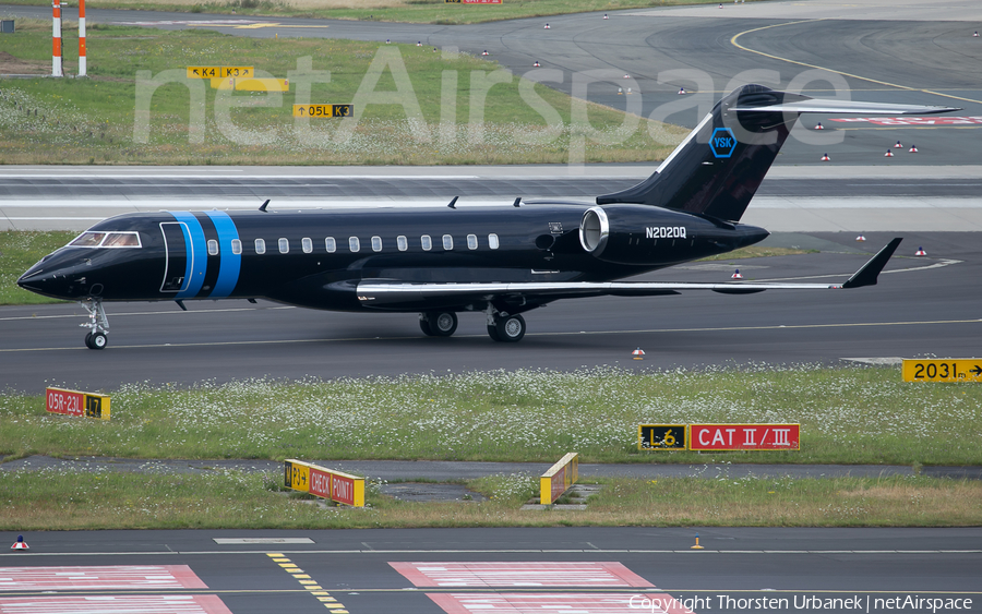 (Private) Bombardier BD-700-1A10 Global 6000 (N2020Q) | Photo 117213