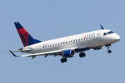 Delta Connection (Republic Airlines) Embraer ERJ-175LR (ERJ-170-200LR) (N202JQ) at  Washington - Ronald Reagan National, United States