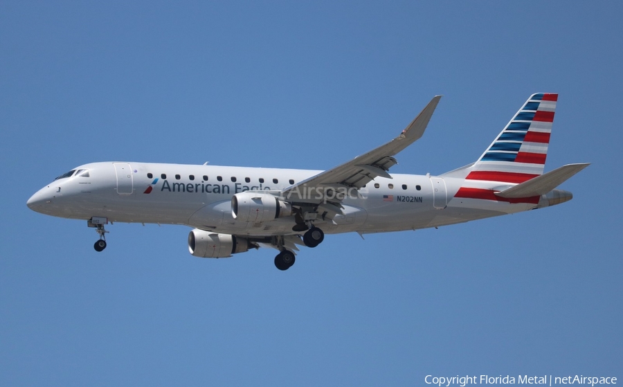 American Eagle (Compass Airlines) Embraer ERJ-175LR (ERJ-170-200LR) (N202NN) | Photo 294037