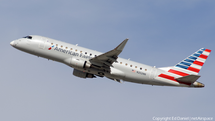 American Eagle (Compass Airlines) Embraer ERJ-175LR (ERJ-170-200LR) (N202NN) | Photo 359975