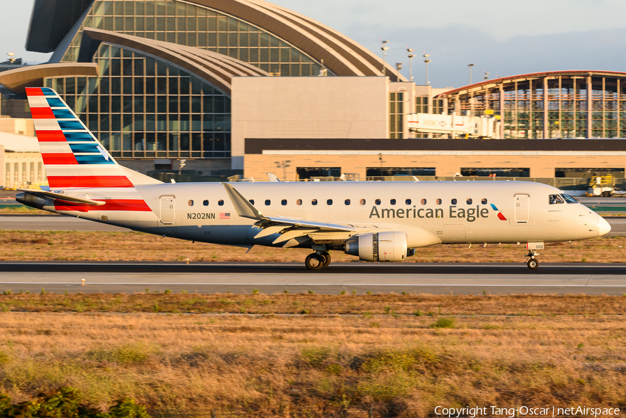 American Eagle (Compass Airlines) Embraer ERJ-175LR (ERJ-170-200LR) (N202NN) | Photo 489870