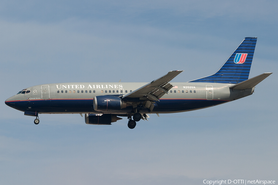 United Airlines Boeing 737-322 (N202UA) | Photo 185090