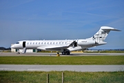 (Private) Bombardier BD-700-1A10 Global 6000 (N203JE) at  Porto, Portugal