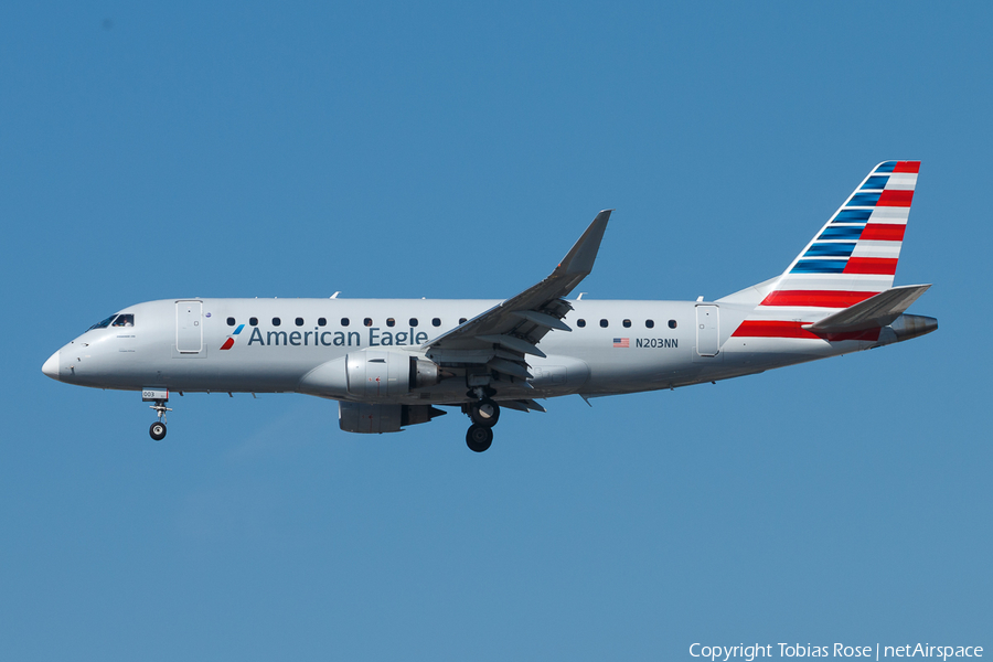 American Eagle (Compass Airlines) Embraer ERJ-175LR (ERJ-170-200LR) (N203NN) | Photo 300726