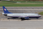 United Airlines Boeing 737-322 (N203UA) at  Minneapolis - St. Paul International, United States