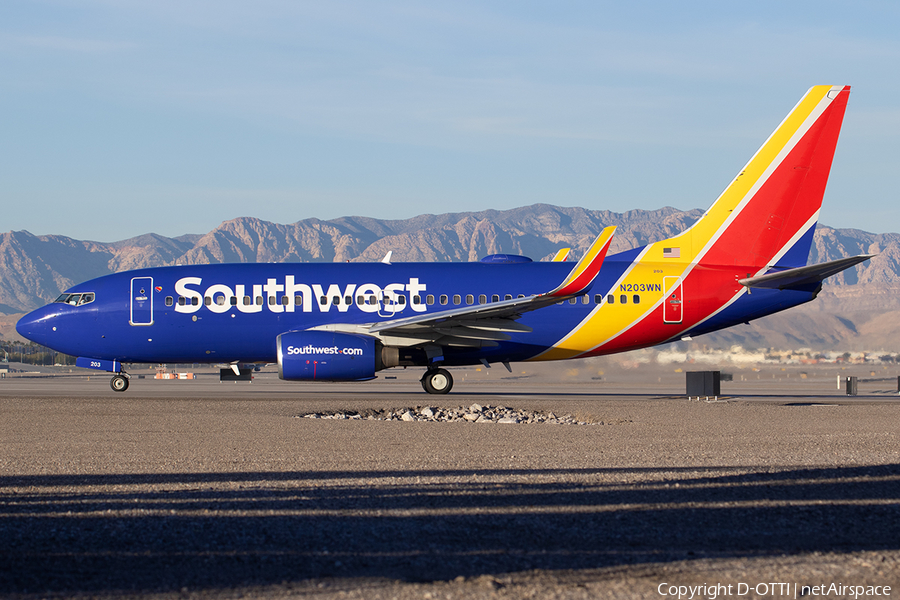 Southwest Airlines Boeing 737-7H4 (N203WN) | Photo 554910