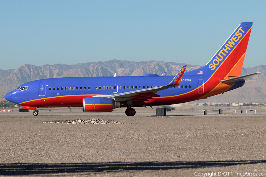 Southwest Airlines Boeing 737-7H4 (N203WN) | Photo 202044