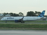 JetBlue Airways Airbus A321-271NX (N2043J) at  Orlando - International (McCoy), United States