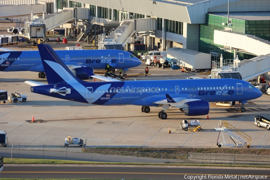Breeze Airways Airbus A220-300 (N204BZ) | Photo 569573