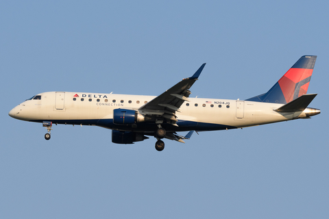 Delta Connection (Shuttle America) Embraer ERJ-175LR (ERJ-170-200LR) (N204JQ) at  New York - John F. Kennedy International, United States