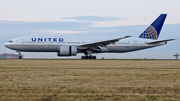 United Airlines Boeing 777-222(ER) (N204UA) at  Paris - Charles de Gaulle (Roissy), France