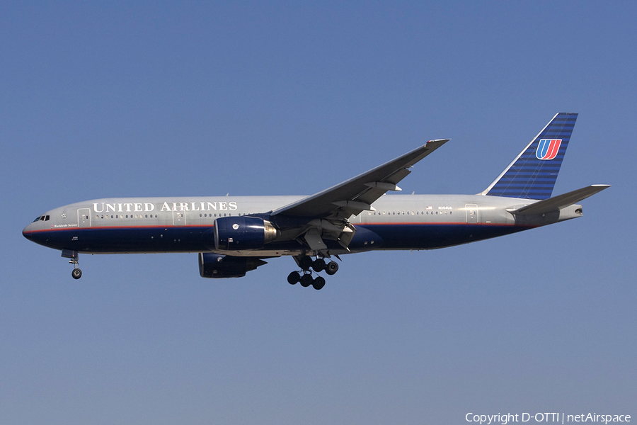 United Airlines Boeing 777-222(ER) (N204UA) | Photo 278813
