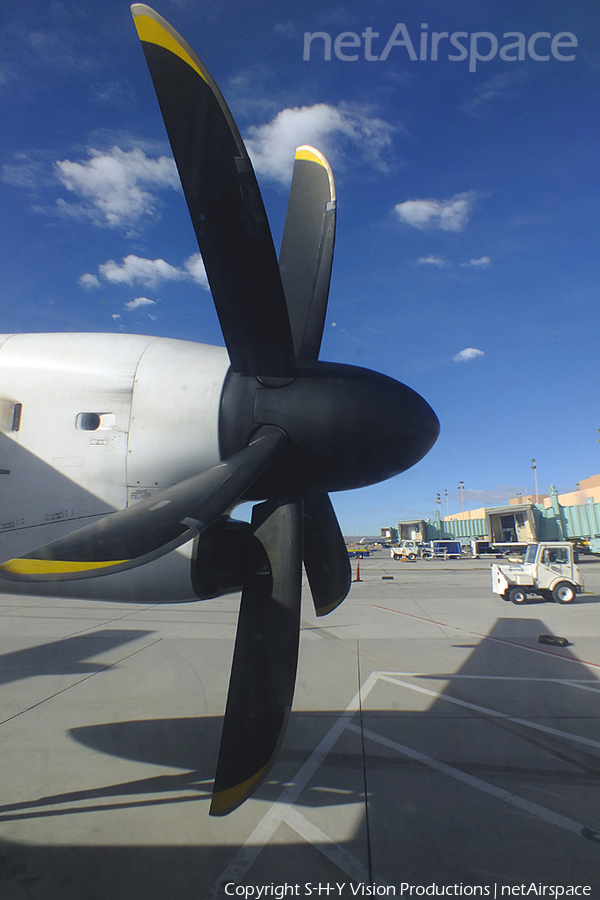 United Express (Republic Airlines) Bombardier DHC-8-402Q (N204WQ) | Photo 64943
