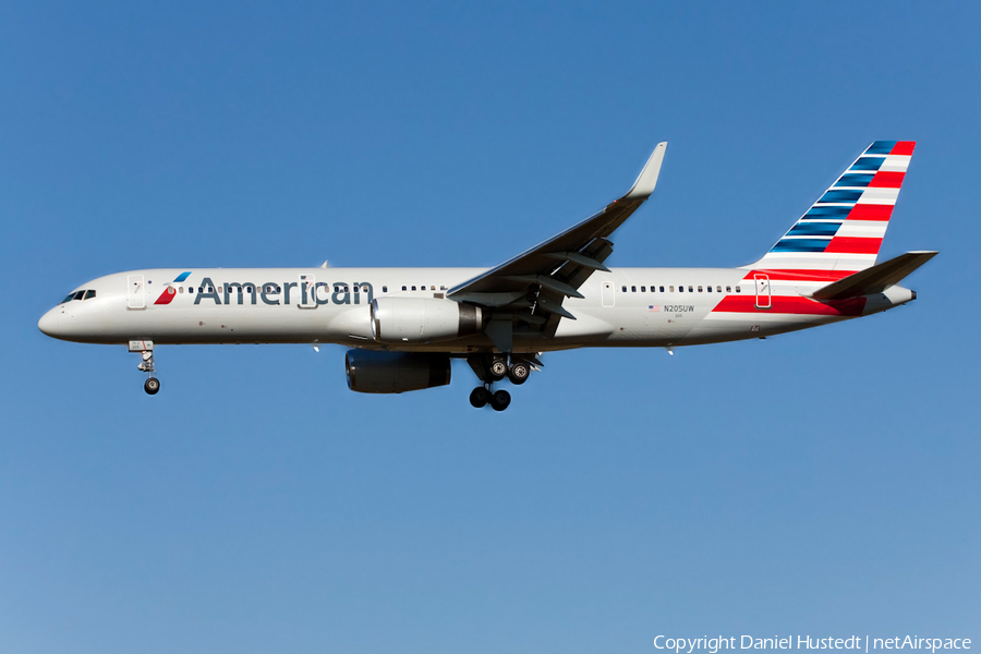 American Airlines Boeing 757-23N (N205UW) | Photo 666614