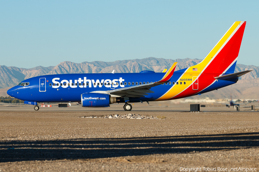 Southwest Airlines Boeing 737-7H4 (N205WN) | Photo 331737