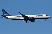 JetBlue Airways Embraer ERJ-190AR (ERJ-190-100IGW) (N206JB) at  New York - John F. Kennedy International, United States